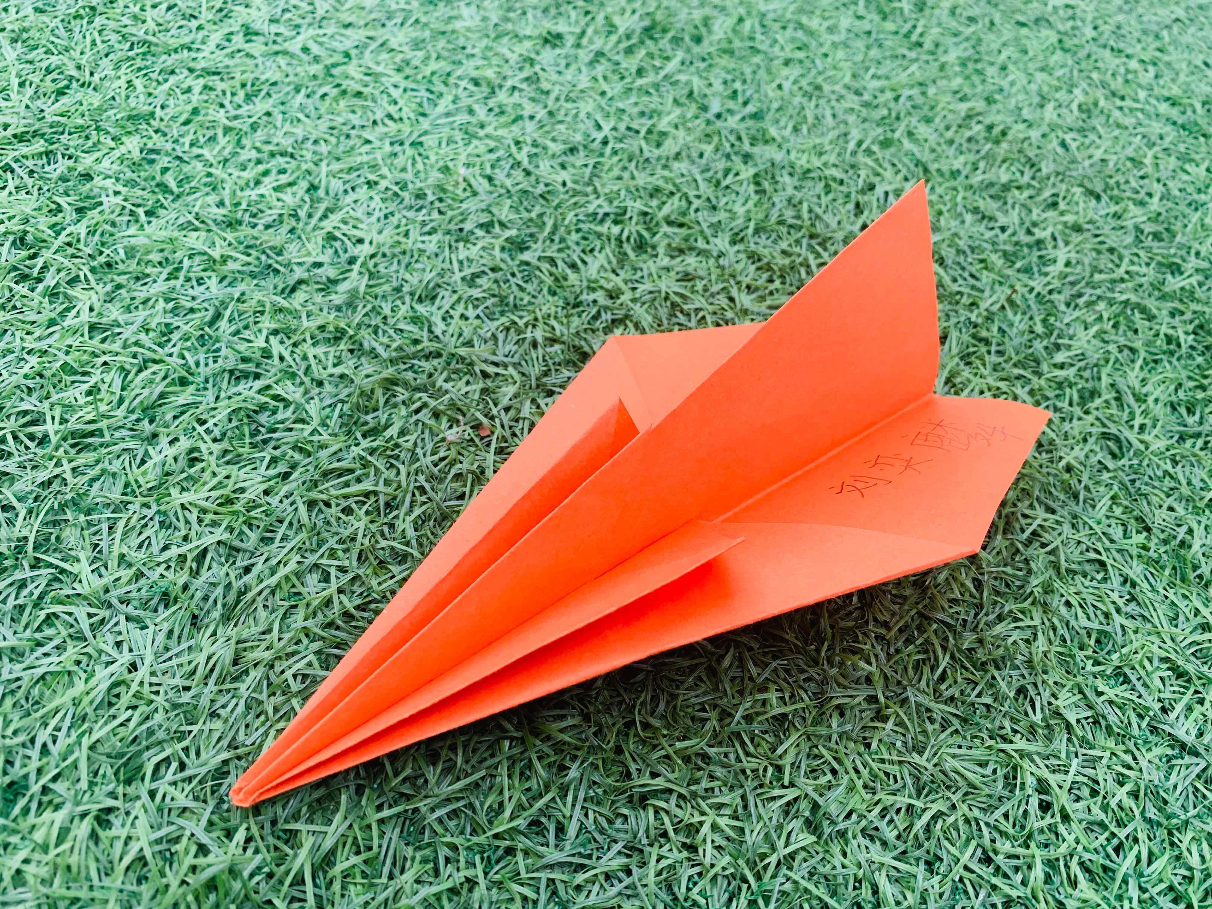 纸飞机短句，纸飞机经典句子