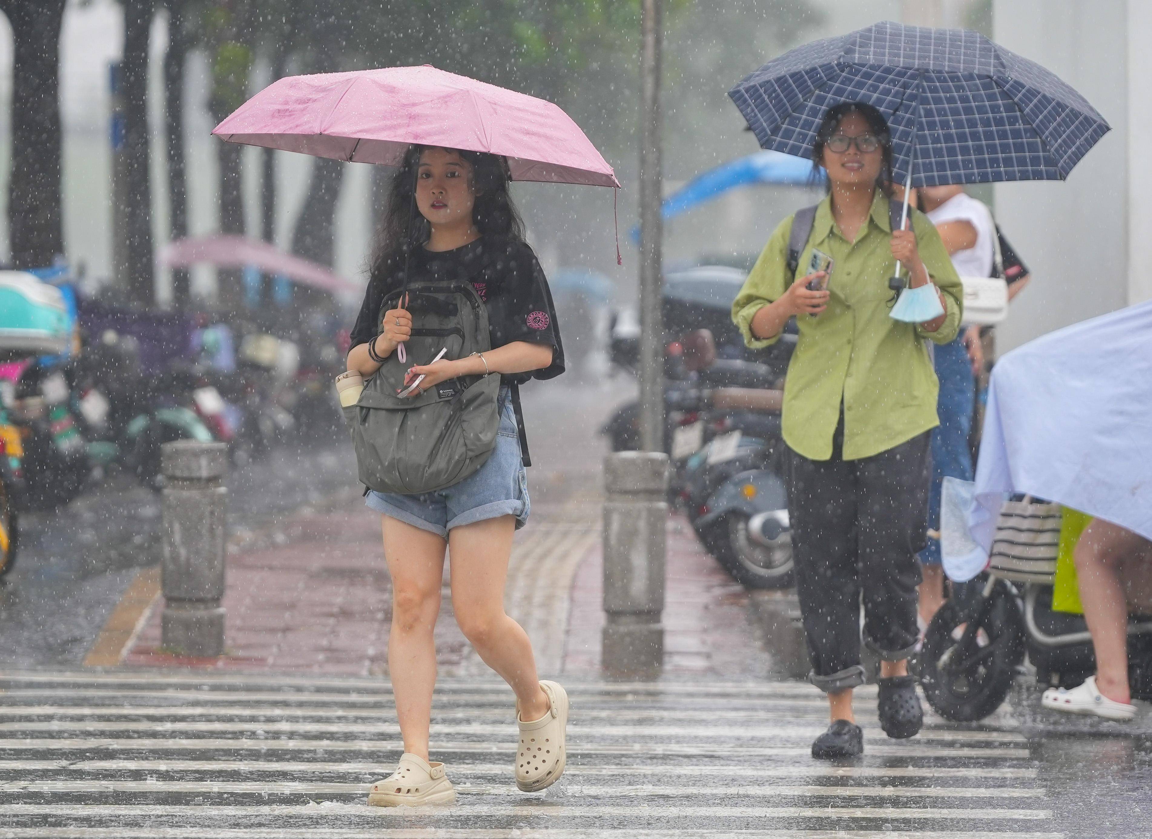 广州多区发布高温黄警，广州发布高温橙色预警信号